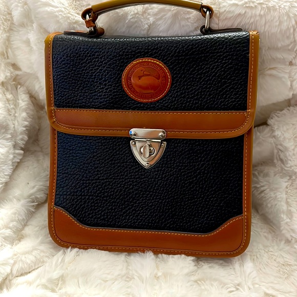 Dooney and Bourke AWL Vintage Dooney. - Picture 1 of 7